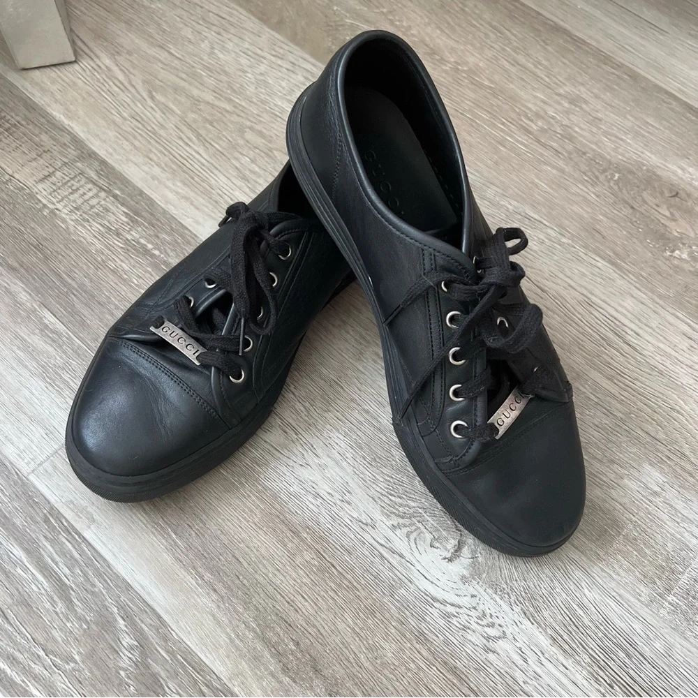 Gucci classic leather low top sneakers